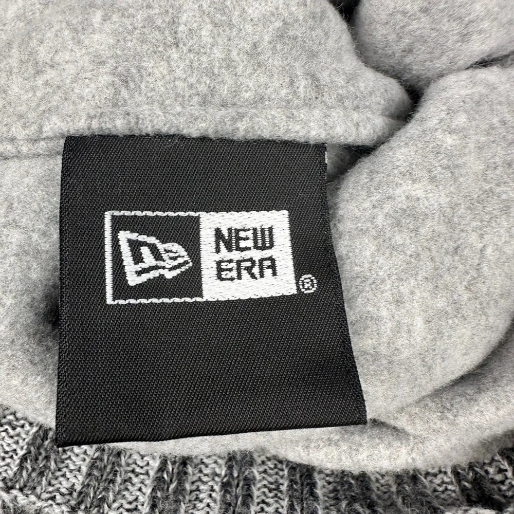 New Era North Dakota Fighting Hawks Beanie Pom Pom Knit Cap‎ Green Gray